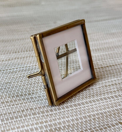 Vintage Keepsake Frame 2"x 2" with Matte