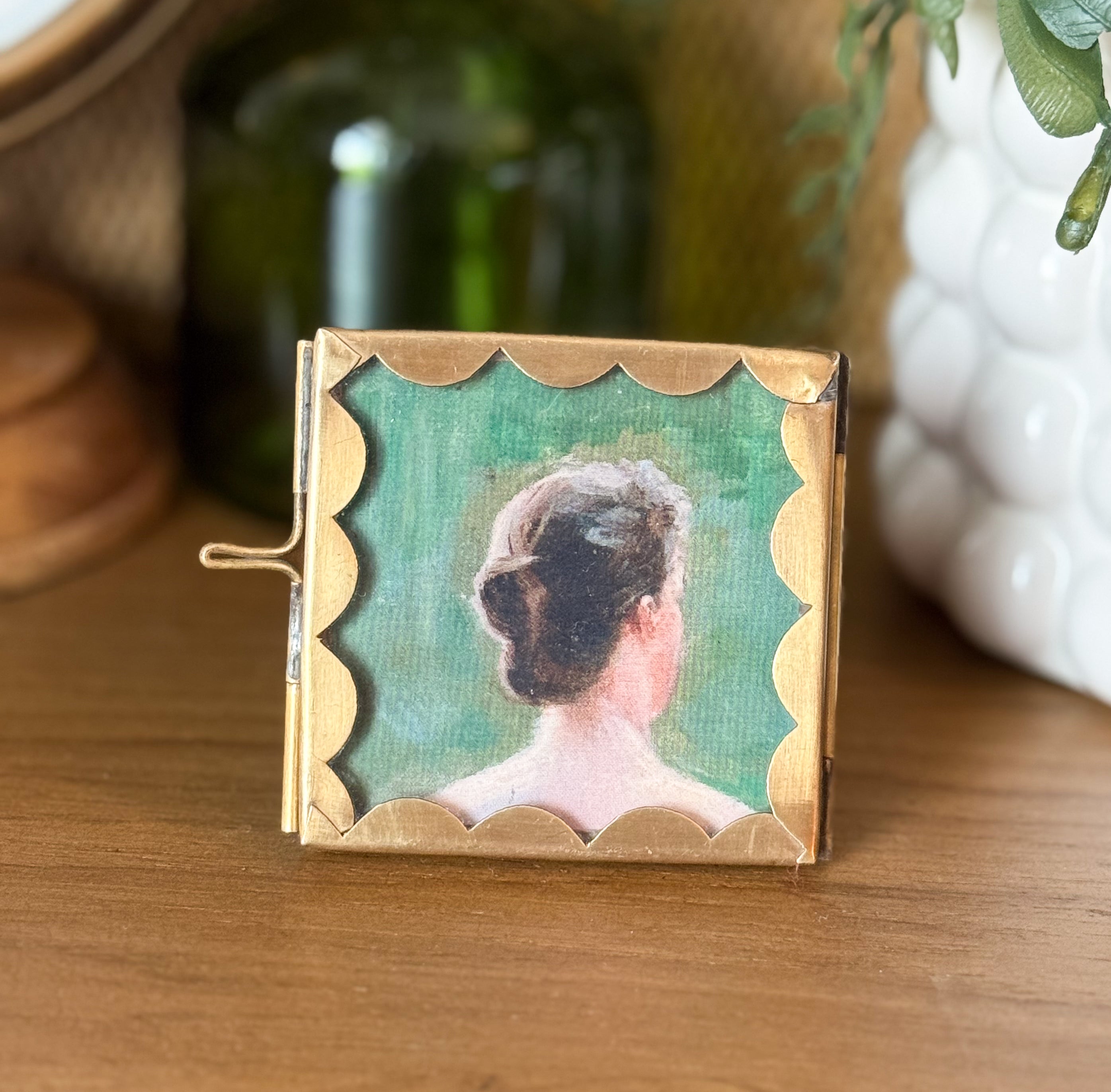 Small Scalloped Edge Brass Frame | 2.5"x2.5" | Whimsical Keepsake | Tabletop Frame