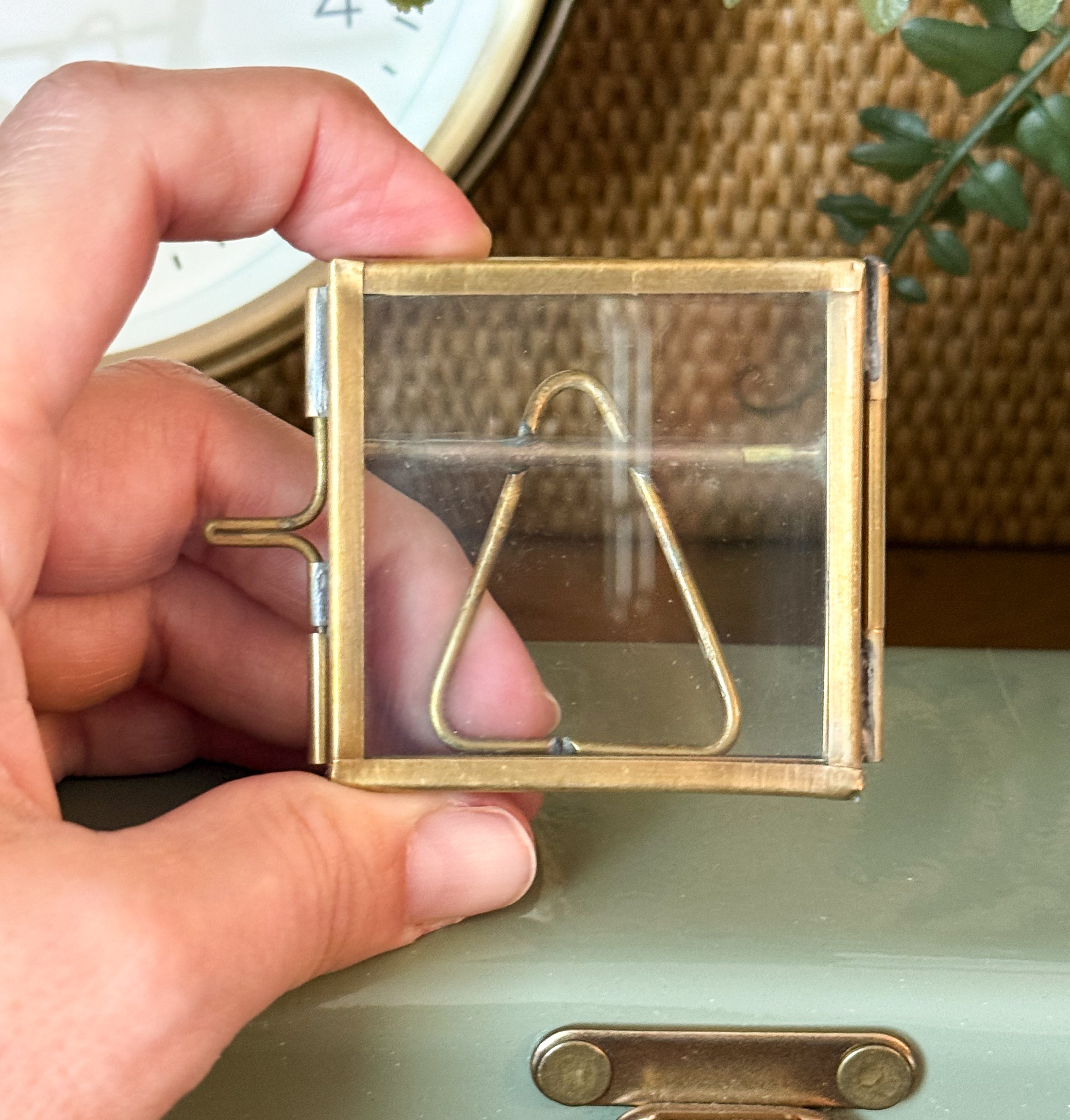 Brass Floating Picture Frame | 2"x2" | Modern Frame