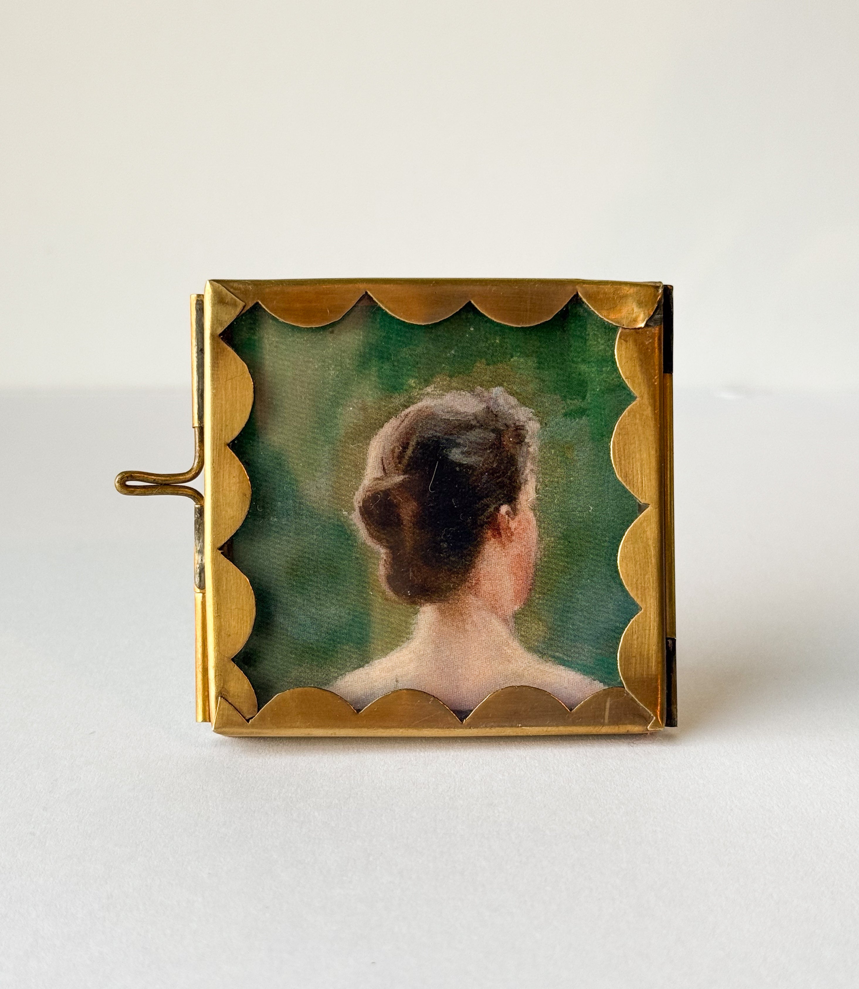 Small Scalloped Edge Brass Frame | 2.5"x2.5" | Whimsical Keepsake | Tabletop Frame