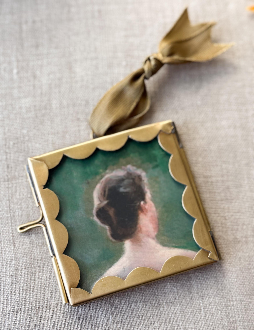 Hanging Scalloped Edge Brass Frame | 2.5"x2.5" | Keepsake | Wall Frame