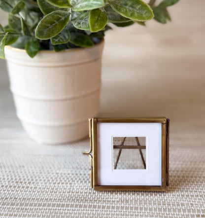 Vintage Keepsake Frame 2"x 2" with Matte