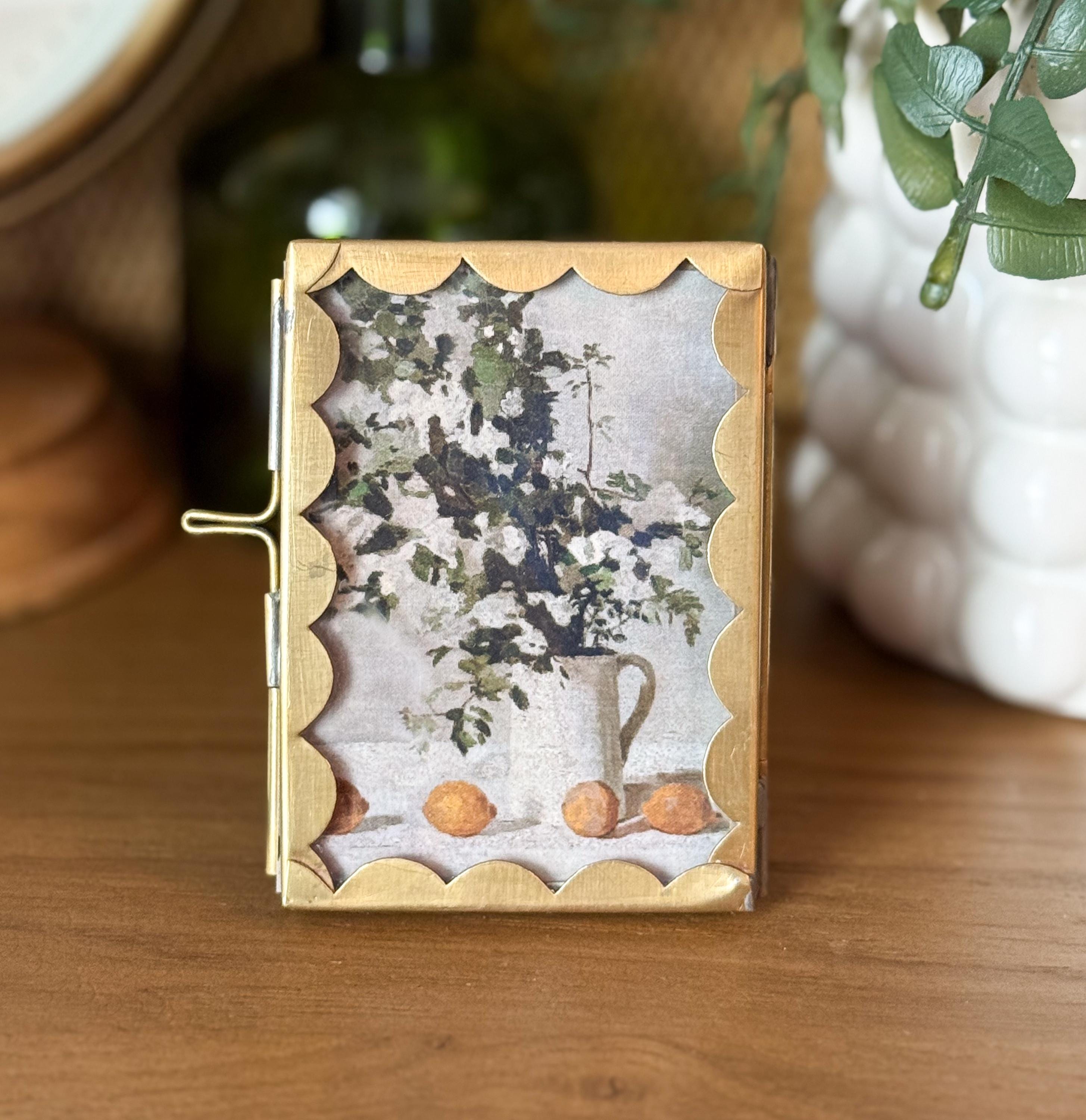 Scalloped Edge Vintage Brass Frame | 2.5"x3.5 " | Keepsake Tabletop Frame